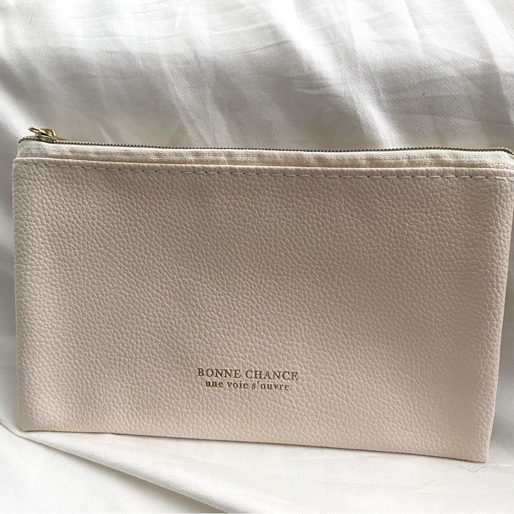 LEATHER ZIPPERED POUCH